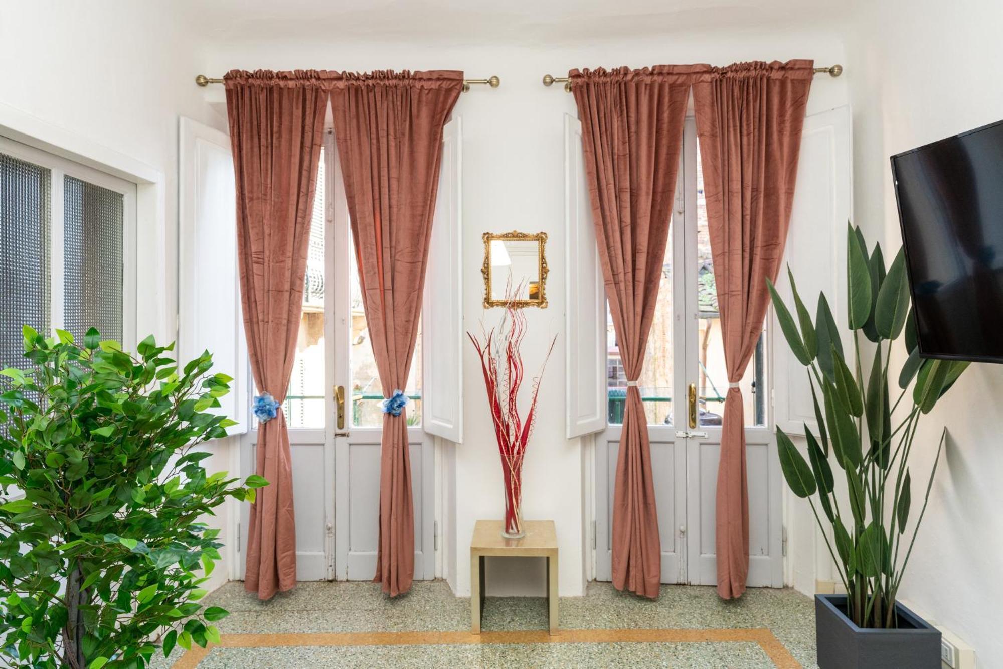 דירות Historic Apt In The Center Of Lucca With Balcony מראה חיצוני תמונה
