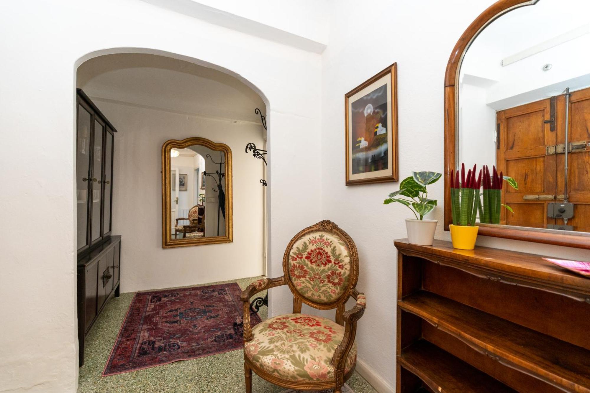 דירות Historic Apt In The Center Of Lucca With Balcony מראה חיצוני תמונה